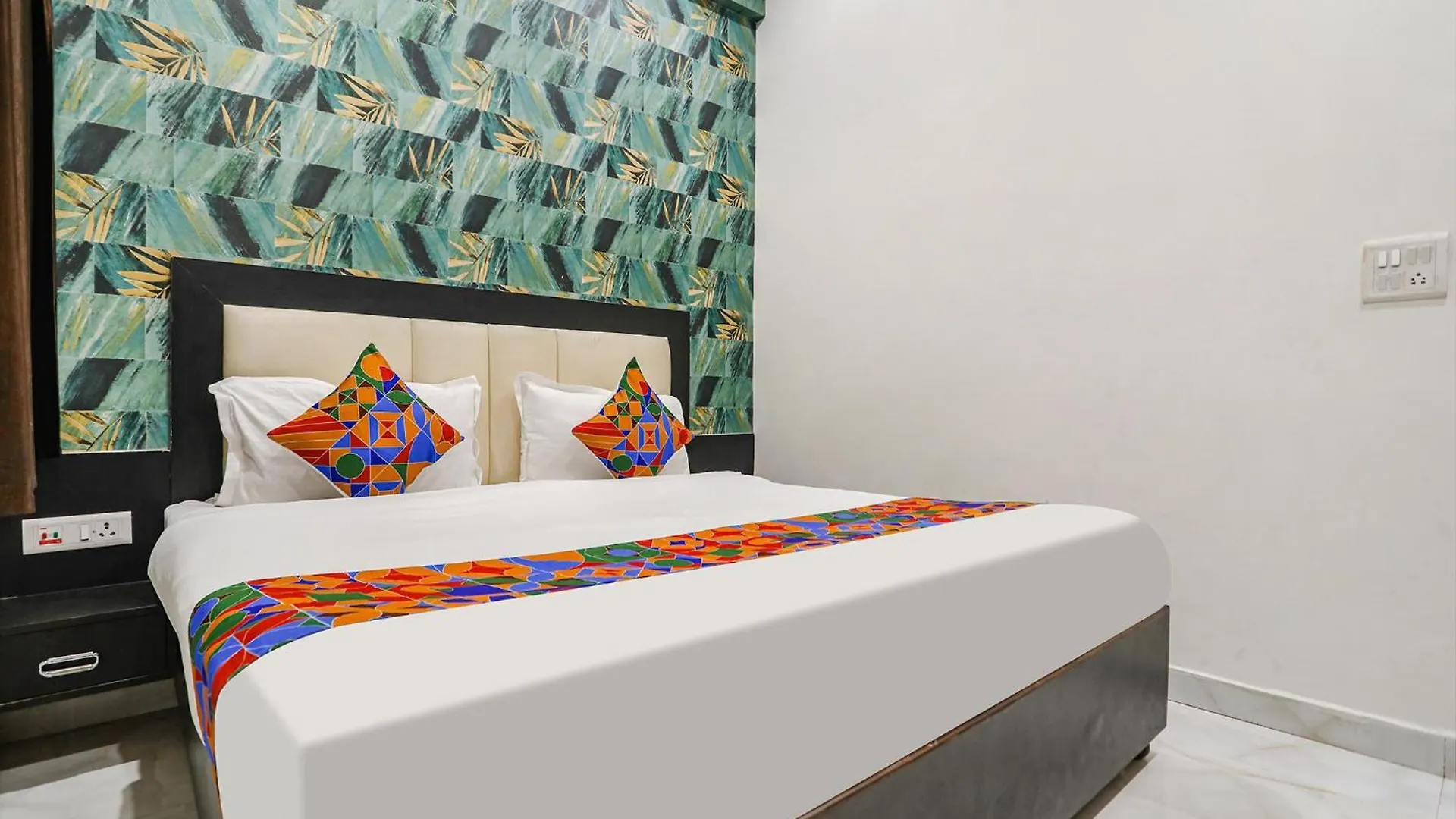 Fabhotel Aaradhya Residency Agra