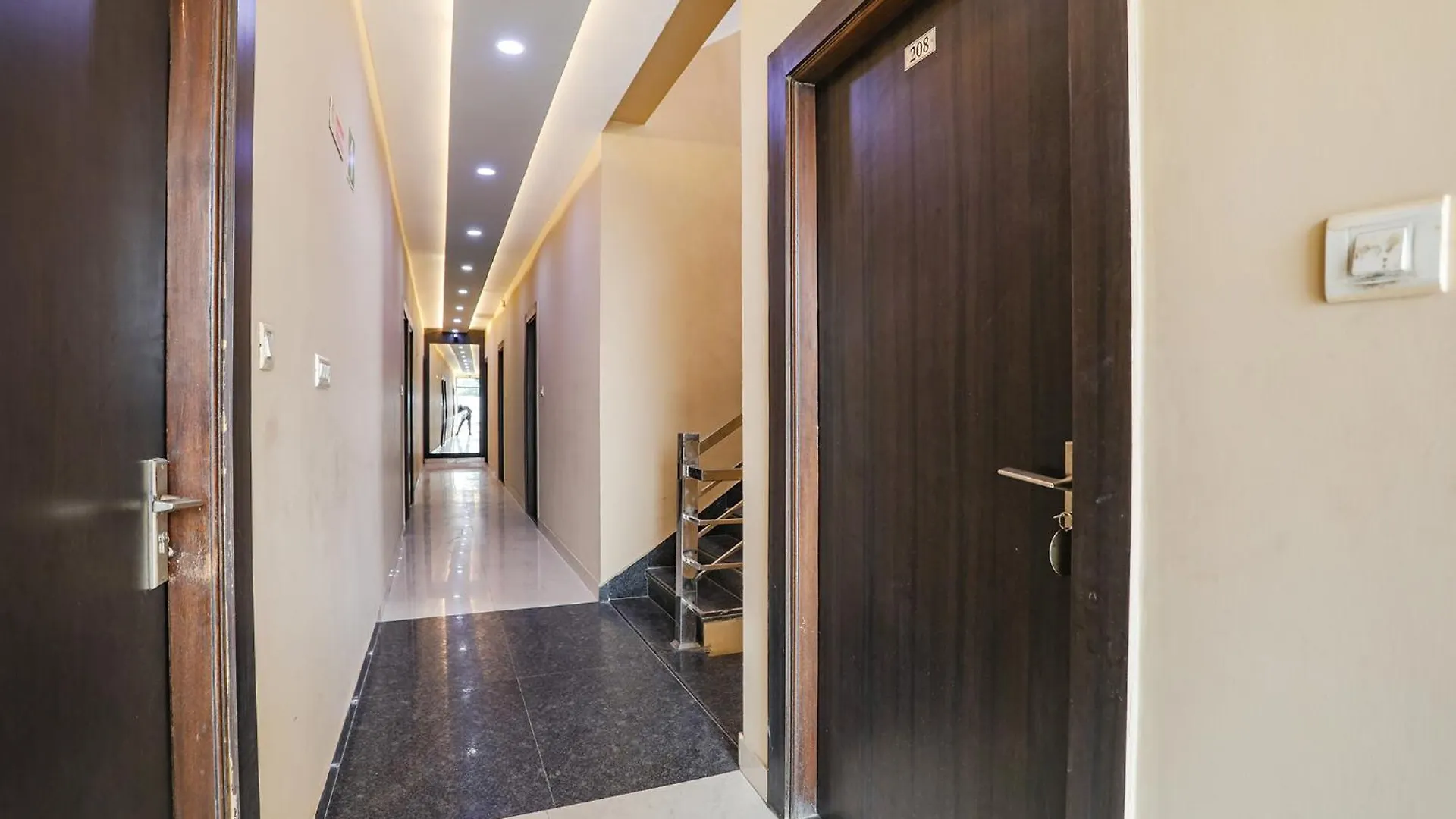 Fabhotel Aaradhya Residency Agra  Agra (Uttar Pradesh)